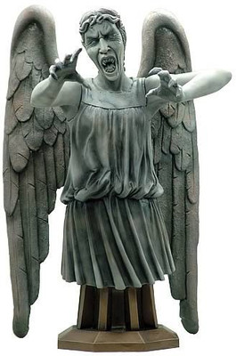 Titan Merchandise Doctor Who Masterpiece Collection Weeping Angel Premium Bust(Grey)
Titan Merchandise Doctor Who Masterpiece Collection Weeping Angel Premium Bust(Grey)