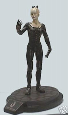 Playmates Toys Star Trek Latinum Edition Borg Queen 12" Cold Cast(Black)