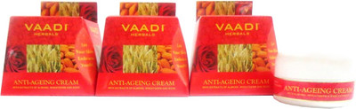 Vaadi Herbals Herbals Value Pack of 3 Anti-ageing Cream - Almond, Wheatgerm Oil & Rose
Vaadi Herbals Herbals Value Pack of 3 Anti-ageing Cream - Almond, Wheatgerm Oil & Rose