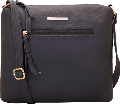 LAPIS-O- LUPO LAPID-O-LUPO Ash Grey Sling Bag Sling Bag(Grey, 9 L)