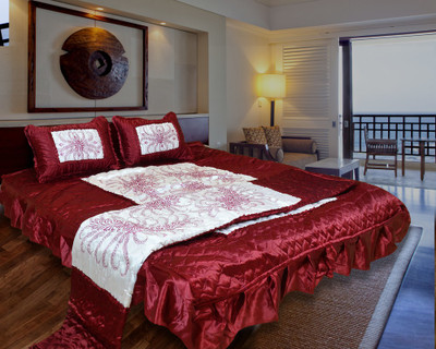 Ooltah Chashma Satin Bedding Set(Maroon)