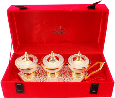 IndianArtVilla Beautiful Designer Gift Pack,Diwali Pupose,Gold Polish Silver Plated Bowl Set(Silver, Gold, Pack of 1)
IndianArtVilla Beautiful Designer Gift Pack,Diwali Pupose,Gold Polish Silver Plated Bowl Set(Silver, Gold, Pack of 1)