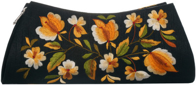 Soulful Threads Party Black Clutch