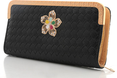 Foolzy Party Black Clutch