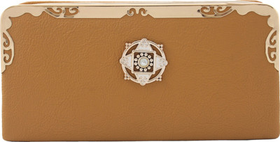 MTE Party Beige Clutch