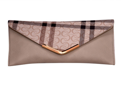 The Trendy Casual Beige Clutch