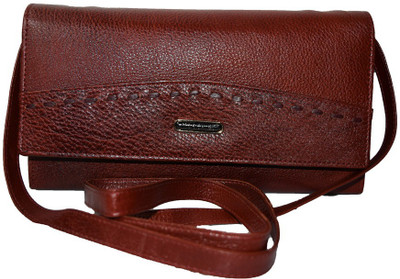 Moochies Casual Red Clutch