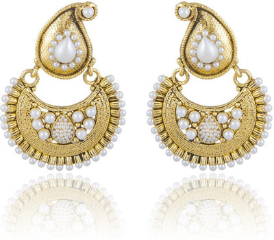 Sukkhi Creative Alloy Chandbali Earring
Sukkhi Creative Alloy Chandbali Earring