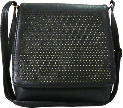 AANIA HAUTE Sling Bag(Black)