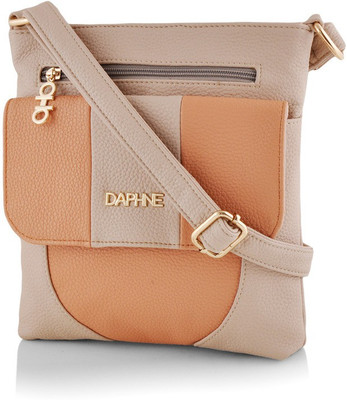 Daphne Hand-held Bag(Beige)