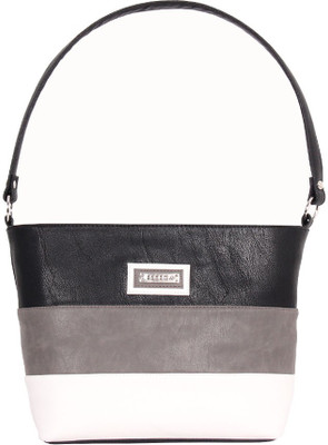 Esbeda Shoulder Bag(Black)
Esbeda Shoulder Bag(Black)