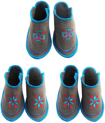 Champaliya Slippers, Multicolor