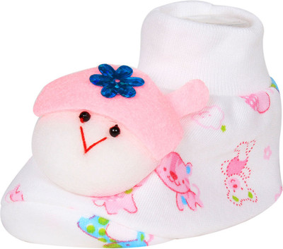 Ole Baby Cute Faces Plush Soft Organic Cotton 3d Ole Toons 0-9 Months Booties(Toe to Heel Length - 10 cm White)
Ole Baby Cute Faces Plush Soft Organic Cotton 3d Ole Toons 0-9 Months Booties(Toe to Heel Length - 10 cm White)