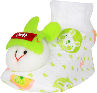Ole Baby Cute Faces Plush Soft Organic Cotton 3d Ole Toons 0-9 Months Booties(Toe to Heel Length - 10 cm White)
Ole Baby Cute Faces Plush Soft Organic Cotton 3d Ole Toons 0-9 Months Booties(Toe to Heel Length - 10 cm White)