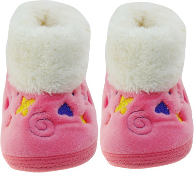 Neska Moda Snug 0 To 12 Month Baby Booties(Toe to Heel Length - 10 cm Pink)
Neska Moda Snug 0 To 12 Month Baby Booties(Toe to Heel Length - 10 cm Pink)