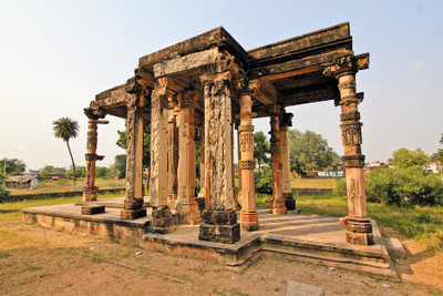 RadhaKripa A ruin pillars at Khajuraho Poster Paper Print(18 inch X 12 inch, Rolled)
RadhaKripa A ruin pillars at Khajuraho Poster Paper Print(18 inch X 12 inch, Rolled)