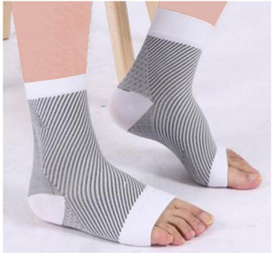 Lumino Cielo All-Day Compression Socks for Plantar Fasciitis Pain Relief - Sleeve Style, White
Lumino Cielo All-Day Compression Socks for Plantar Fasciitis Pain Relief - Sleeve Style, White