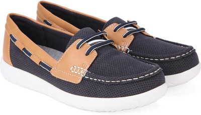 Clarks Jocolin Vista Navy Boat Shoes For Women(Blue, Tan