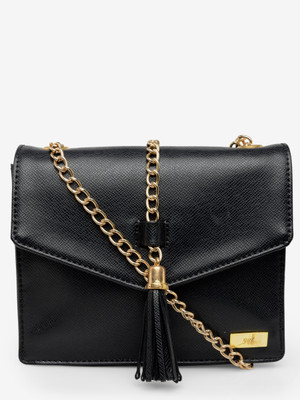 Yelloe Women Black PU Sling Bag