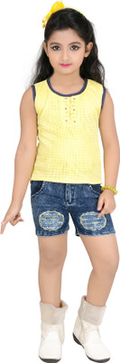 Girl's Stylish Top and Shorts set (3 Years to 4 Years) Girls Party(Festive) Shorts Top(Yellow
Girl's Stylish Top and Shorts set (3 Years to 4 Years) Girls Party(Festive) Shorts Top(Yellow