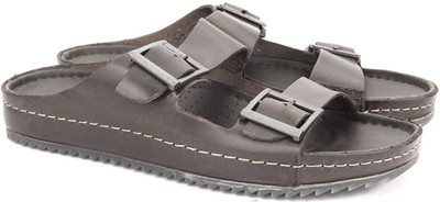 Clarks Netrix Free Brown Leather Slides
Clarks Netrix Free Brown Leather Slides