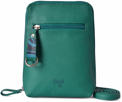 Baggit Women Casual Green PU Sling Bag