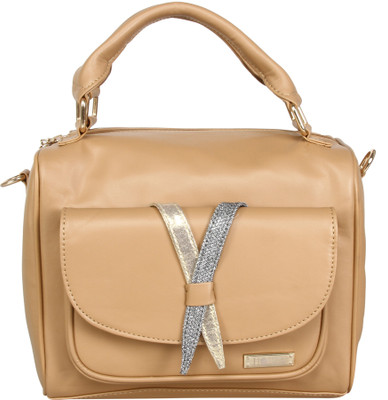 Horra Hand-held Bag(Beige, Silver)
Horra Hand-held Bag(Beige, Silver)