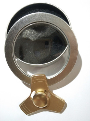 Venoo Metal fidget Spinner Hand, Metal Triangle (2 min+ spin)(Gold)