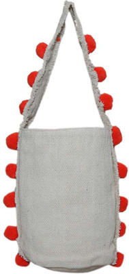 Diwaah Handcrafted Potli(White)
Diwaah Handcrafted Potli(White)