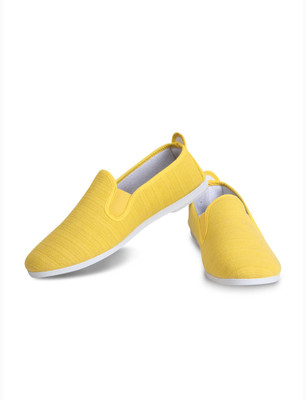 Scentra DUBLING Slip On Sneakers For Men(Yellow