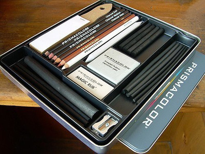 Prismacolor Premier 25 Piece Charcoal Sketch Set In Reusable Metal Tin