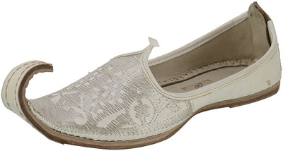Ramraj Brown Leather Mojaris Casuals For Men(White