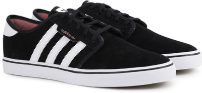 ADIDAS ORIGINALS SEELEY Sneakers For Men(Black, White, Cblack/ftwwht/scarle