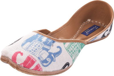 Tamanna Punjabi Traditional Ethnic Juttis Khussa Flat Jutis For Women(Multicolor, White::purple
Tamanna Punjabi Traditional Ethnic Juttis Khussa Flat Jutis For Women(Multicolor, White::purple