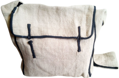 SOIL Women Casual Grey Wool Sling Bag