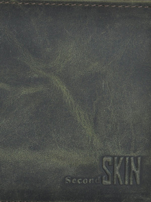 Second Skin Men Green Genuine Leather Wallet(10 Card Slots)