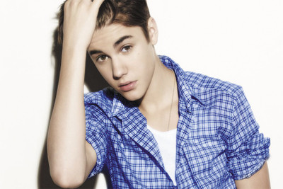 justin-biber poster15 Paper Print(18 inch X 12 inch, Rolled)