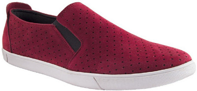 RED MARINE Slip On Sneakers For Men(Maroon