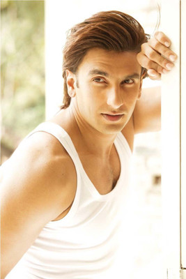 Aabhaas Wall Poster Ranveer Singh Bollywood Actor Paper Print(12 inch X 18 inch, Rolled)
Aabhaas Wall Poster Ranveer Singh Bollywood Actor Paper Print(12 inch X 18 inch, Rolled)
