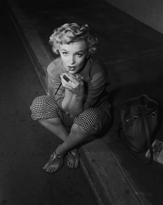 Akhuratha Designs Wall Poster Marilyn Monoroe Paper Print(12 inch X 18 inch, Rolled)
Akhuratha Designs Wall Poster Marilyn Monoroe Paper Print(12 inch X 18 inch, Rolled)