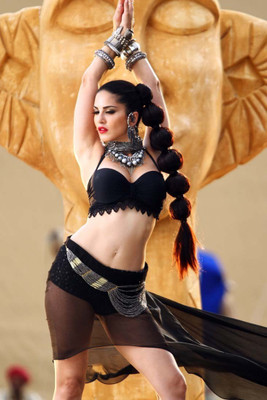 Athah Comic Poster Sunny Leone Bollywood Actress S-P by Paper Print Rolled Paper Print(18 inch X 12 inch, Rolled)
Athah Comic Poster Sunny Leone Bollywood Actress S-P by Paper Print Rolled Paper Print(18 inch X 12 inch, Rolled)
