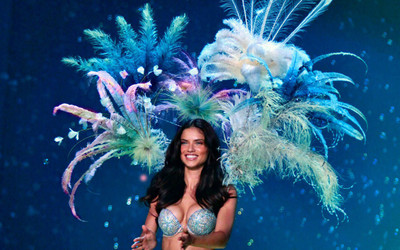 Celebrity Adriana Lima Models Brazil Feather Model HD Wall Poster on LARGE PRINT 36X24 INCHES Photographic Paper(24 inch X 36 inch, Rolled)
Celebrity Adriana Lima Models Brazil Feather Model HD Wall Poster on LARGE PRINT 36X24 INCHES Photographic Paper(24 inch X 36 inch, Rolled)