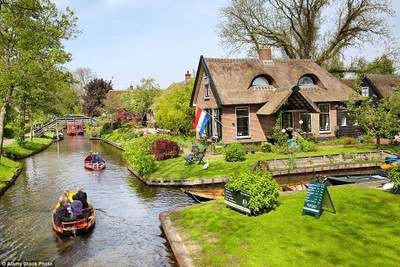Digital Painting The fairytale village of Giethoorn poster on LARGE PRINT 36X24 INCHES Photographic Paper(24 inch X 36 inch, Rolled)
Digital Painting The fairytale village of Giethoorn poster on LARGE PRINT 36X24 INCHES Photographic Paper(24 inch X 36 inch, Rolled)