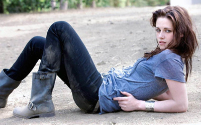Celebrity Kristen Stewart Actresses United States Jeans Boots HD Wall Poster on LARGE PRINT 36X24 INCHES Photographic Paper(24 inch X 36 inch, Rolled)
Celebrity Kristen Stewart Actresses United States Jeans Boots HD Wall Poster on LARGE PRINT 36X24 INCHES Photographic Paper(24 inch X 36 inch, Rolled)