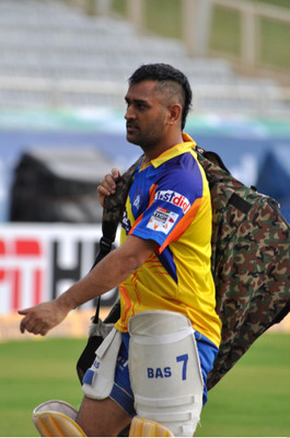KumkumArts MS Dhoni Poster 12 x 18 Inch HD Quality Material Gloss Paper. Paper Print(18 inch X 12 inch, Rolled)
KumkumArts MS Dhoni Poster 12 x 18 Inch HD Quality Material Gloss Paper. Paper Print(18 inch X 12 inch, Rolled)