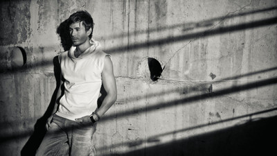 Enrique Iglesias Wall Poster PWRGVALPHAPOS1137 Paper Print(18 inch X 12 inch, Rolled)
Enrique Iglesias Wall Poster PWRGVALPHAPOS1137 Paper Print(18 inch X 12 inch, Rolled)