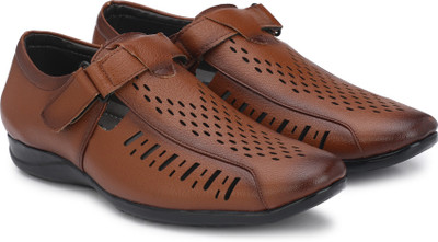 LAYASA Men TAN Casual
