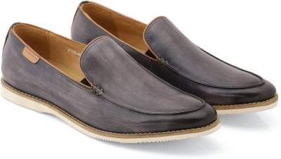 Froskie Froskie Limited Edition Genuine Leather Designer Shoes Slip On For Men(Blue
Froskie Froskie Limited Edition Genuine Leather Designer Shoes Slip On For Men(Blue