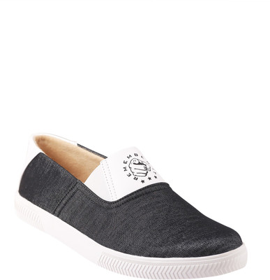 Quarks Loafers For Men(White