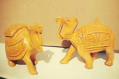 IndiOcean Craft Pine Wood Handicraft Decorative Camels- 3 Inch Decorative Showpiece - 8 cm(Wooden, Brown)
IndiOcean Craft Pine Wood Handicraft Decorative Camels- 3 Inch Decorative Showpiece - 8 cm(Wooden, Brown)